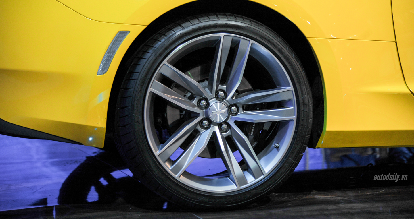 Ảnh chi tiết Chevrolet Camaro SS 2016 tại Việt Nam Camaro SS 2016 Autodaily (7).jpg