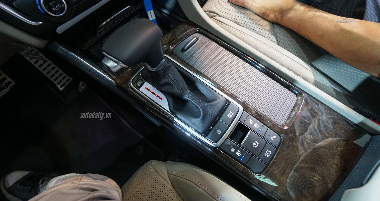 Ảnh chi tiết Kia Optima 2016 tại VMS 2016 Kia Optima (15).jpg