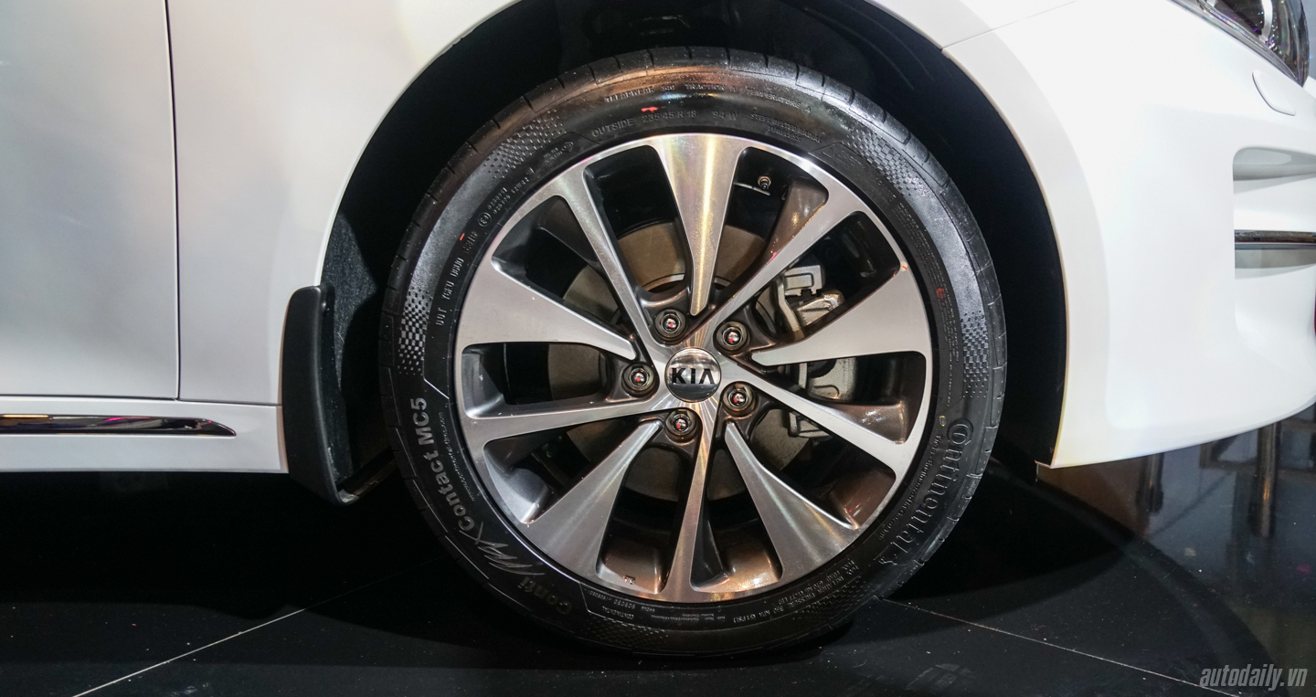 Ảnh chi tiết Kia Optima 2016 tại VMS 2016 Kia Optima (24).jpg