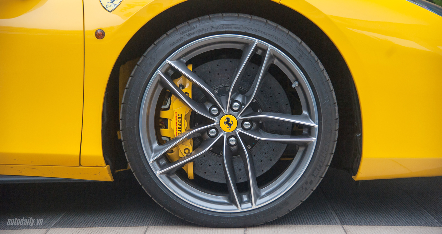 Ảnh chi tiết Ferrari 488 GTB màu vàng đầu tiên tại Hà Nội Ferrari 488 GTB Autodaily (11).JPG