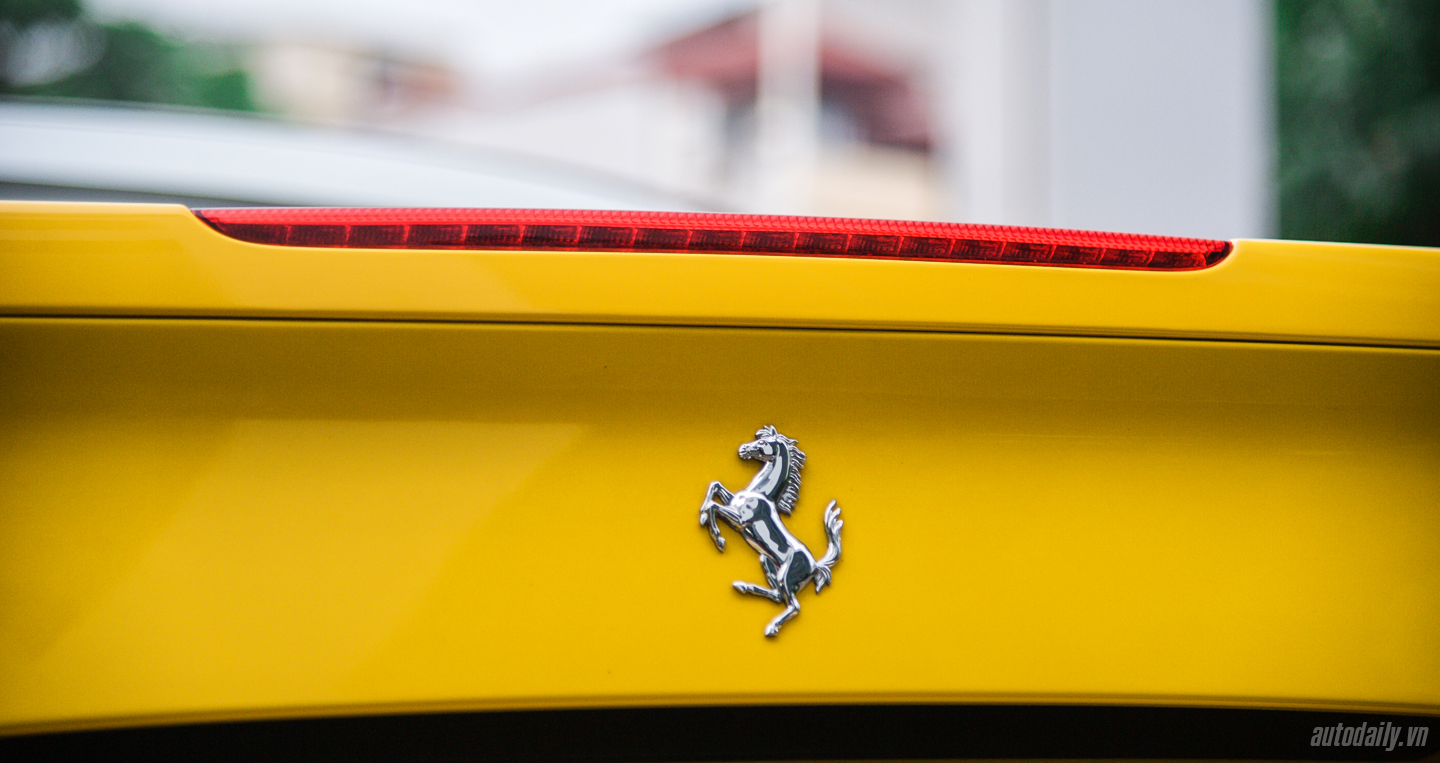Ảnh chi tiết Ferrari 488 GTB màu vàng đầu tiên tại Hà Nội Ferrari 488 GTB Autodaily (14).JPG