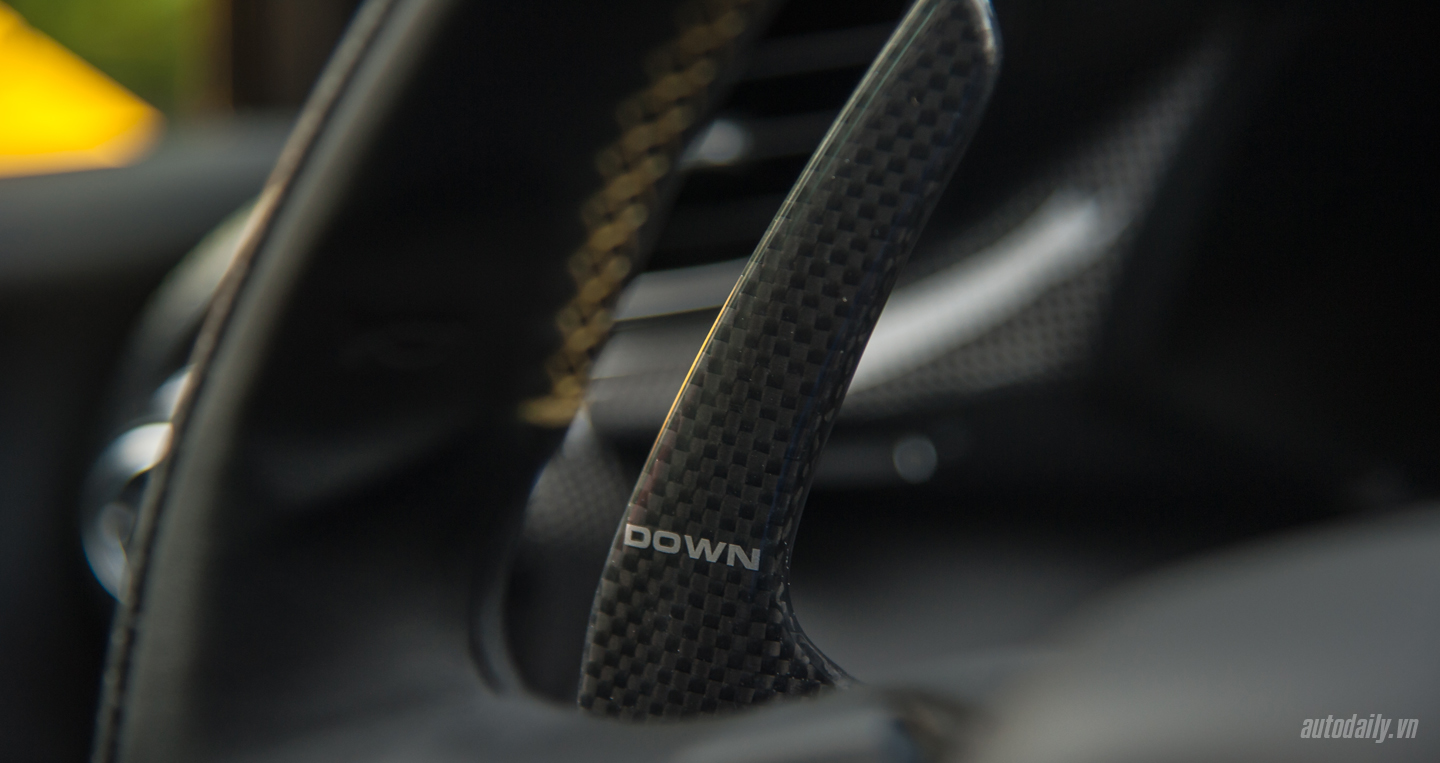 Ảnh chi tiết Ferrari 488 GTB màu vàng đầu tiên tại Hà Nội Ferrari 488 GTB Autodaily (34).JPG