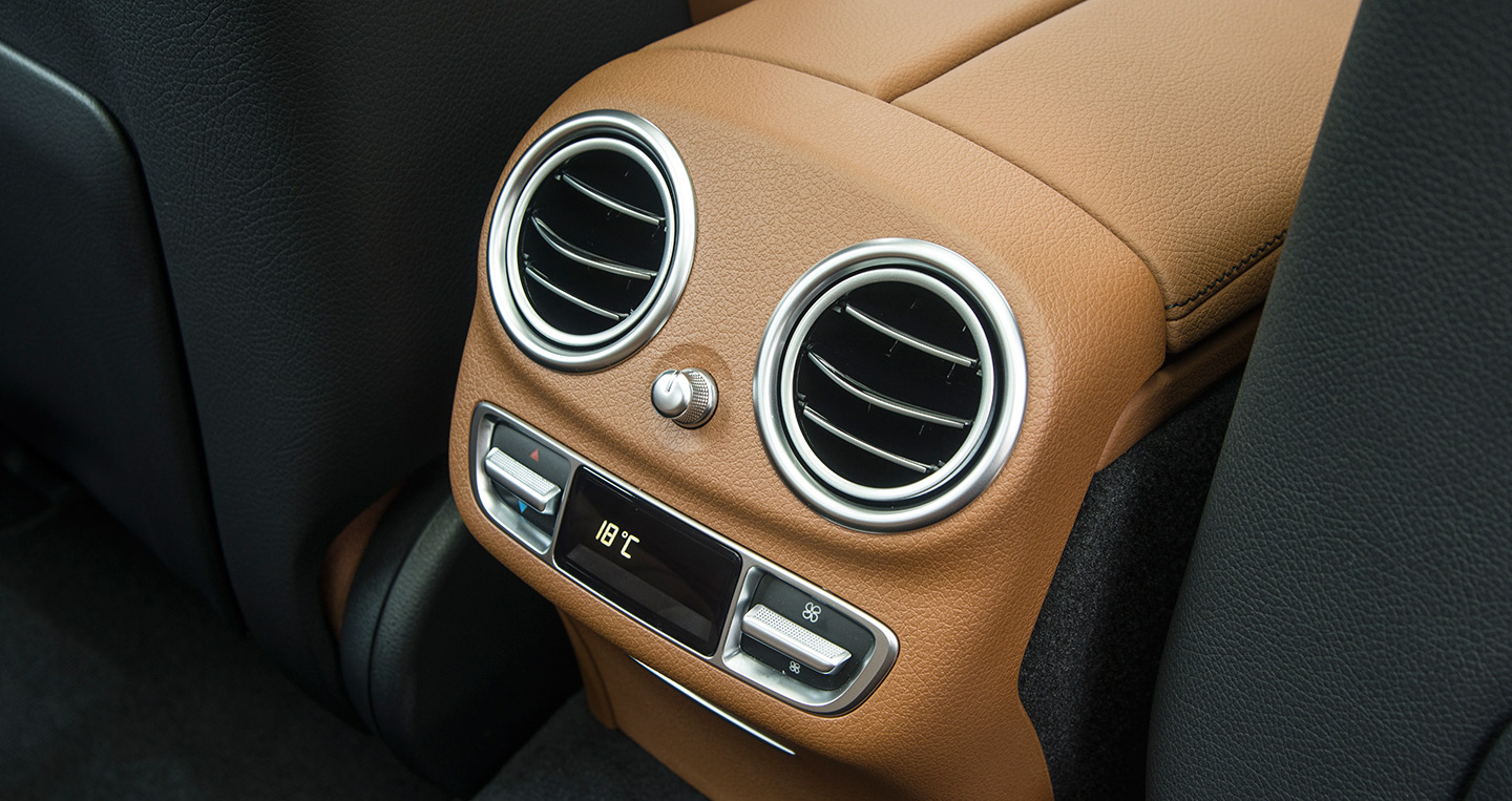 Ảnh chi tiết Mercedes-Benz E300 AMG 2016 mercedes-benz-e300-amg (16).jpg