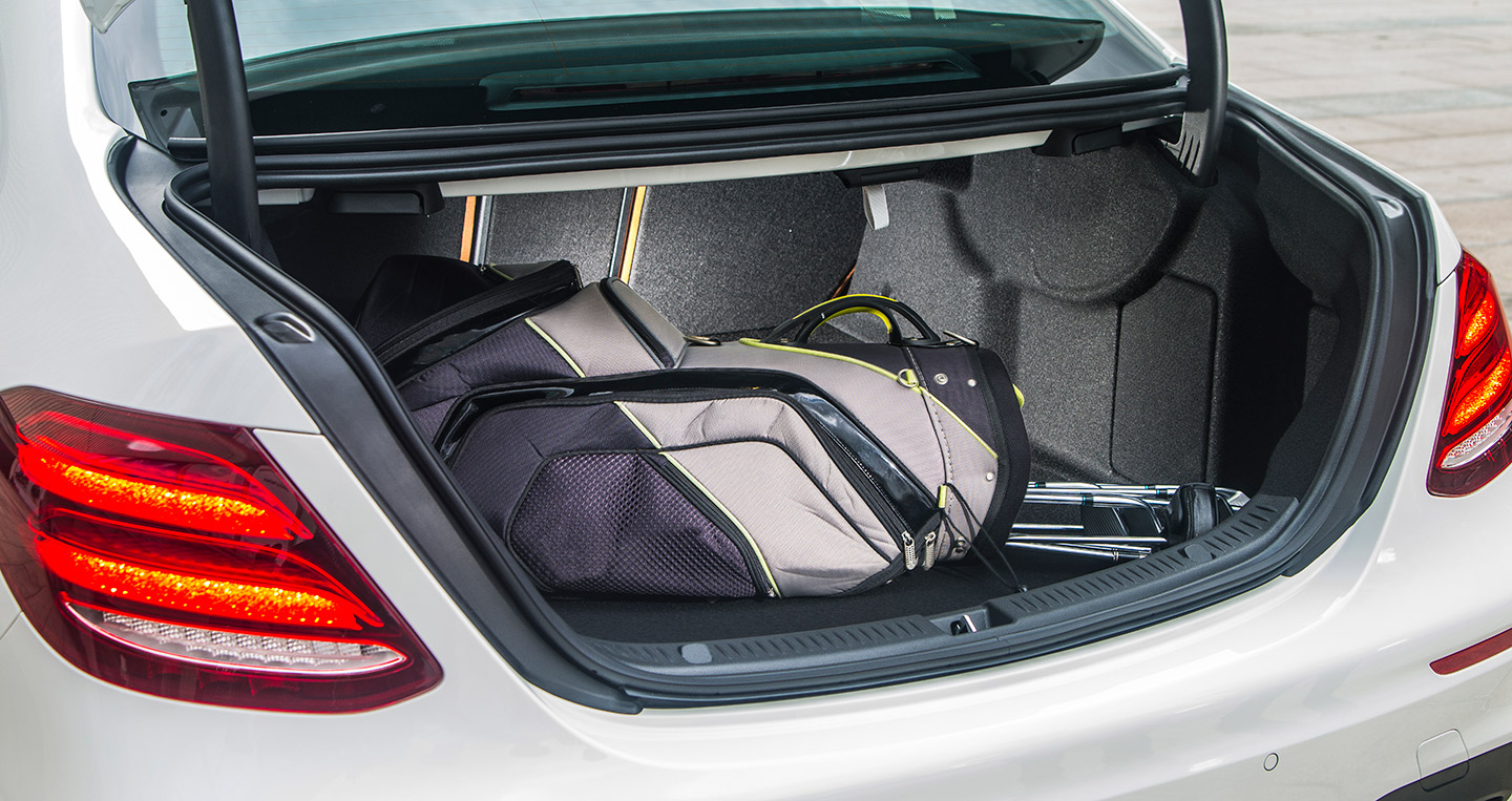 Ảnh chi tiết Mercedes-Benz E300 AMG 2016 mercedes-benz-e300-amg (18).jpg