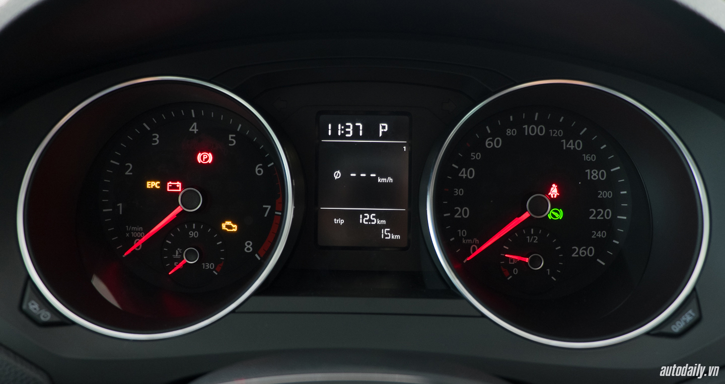 Ảnh chi tiết Volkswagen Jetta tại Việt Nam Volkswagen_Jetta (11).jpg