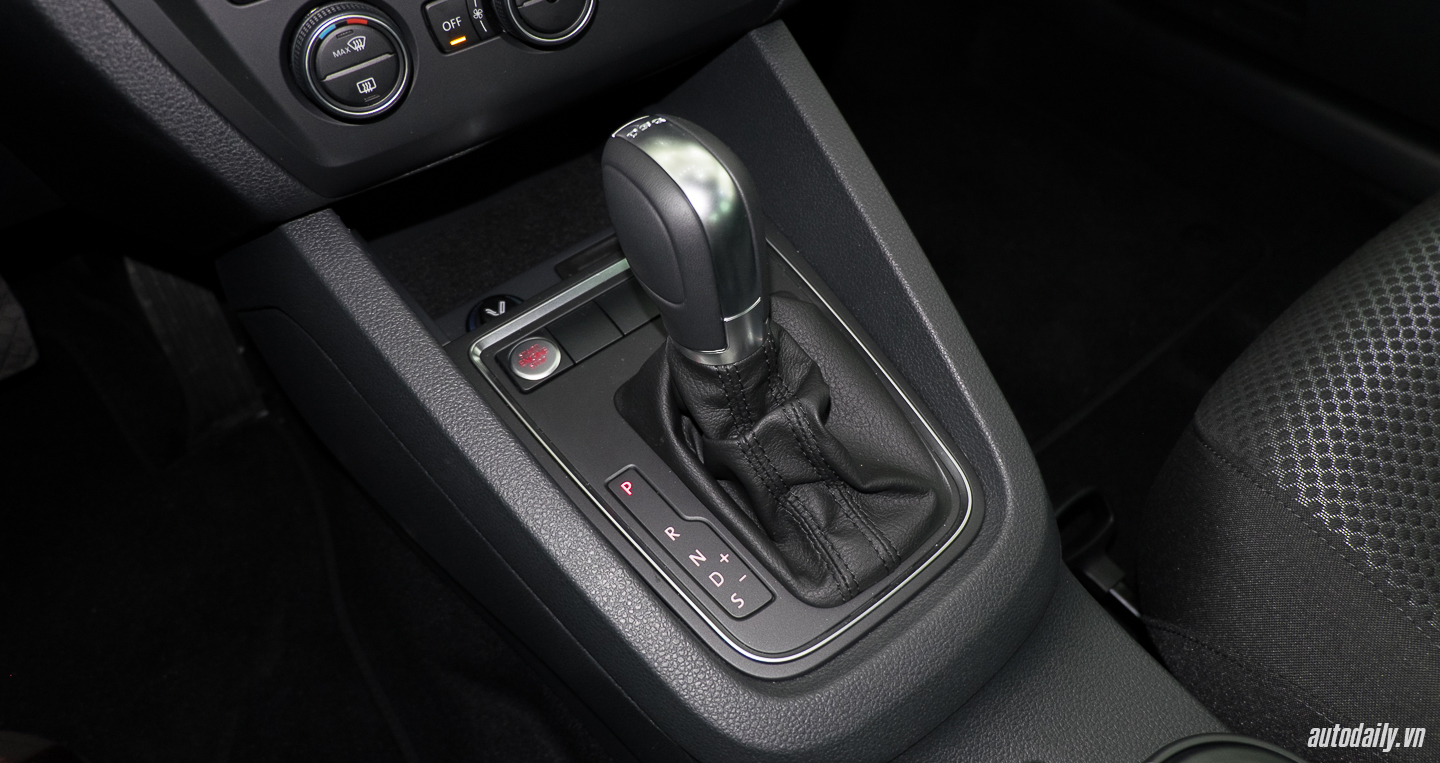 Ảnh chi tiết Volkswagen Jetta tại Việt Nam Volkswagen_Jetta (13).jpg