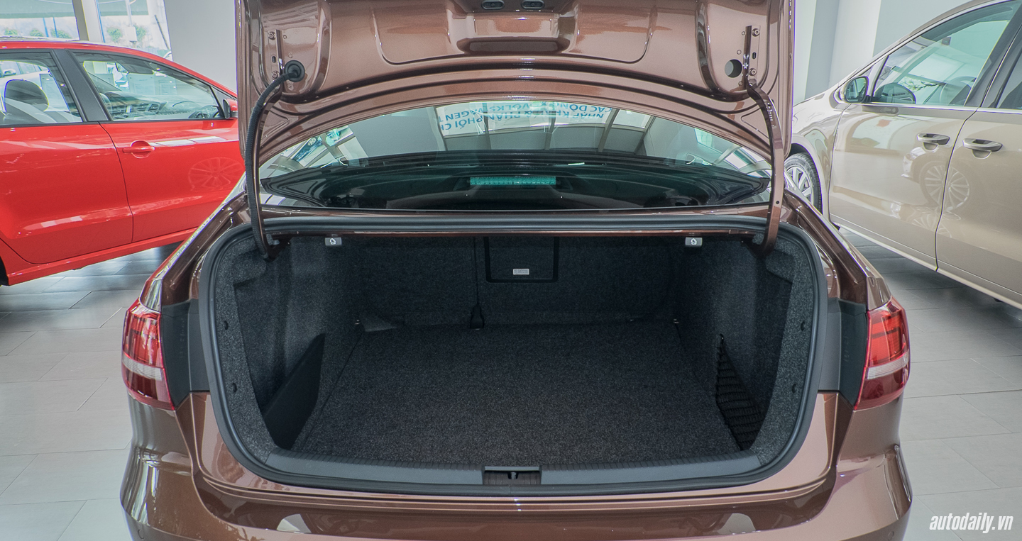 Ảnh chi tiết Volkswagen Jetta tại Việt Nam Volkswagen_Jetta (26).jpg