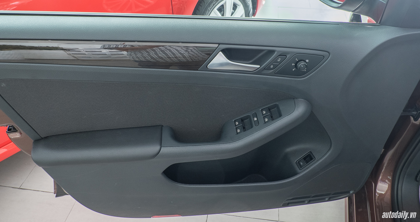 Ảnh chi tiết Volkswagen Jetta tại Việt Nam Volkswagen_Jetta (28).jpg