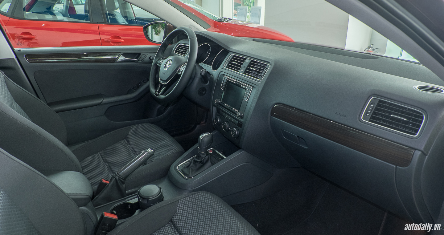 Ảnh chi tiết Volkswagen Jetta tại Việt Nam Volkswagen_Jetta (5).jpg