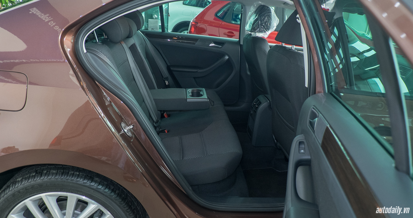 Ảnh chi tiết Volkswagen Jetta tại Việt Nam Volkswagen_Jetta (6).jpg