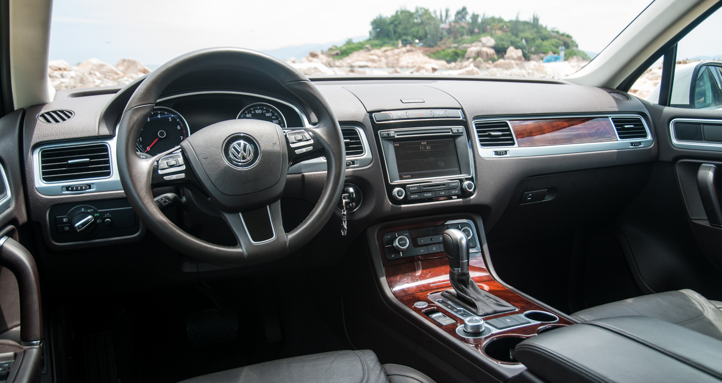 Ảnh chi tiết nội thất Volkswagen Touareg adc-5484.jpg