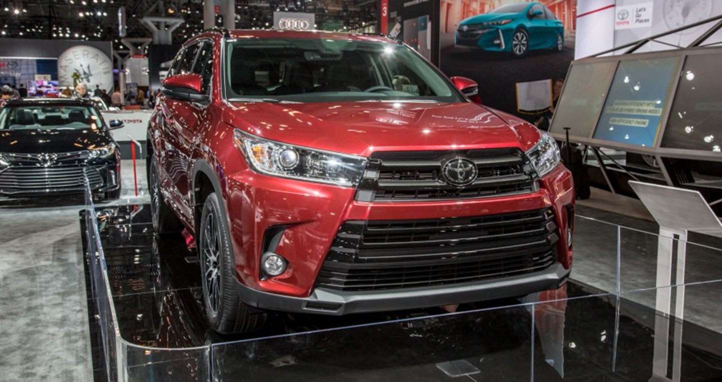 Toyota frontlander. Хайлендер 2020 TRD. Toyota Highlander 2021 бордовый. Хайлендер 2019 и 2020. Тойота Фронтландер 2022.