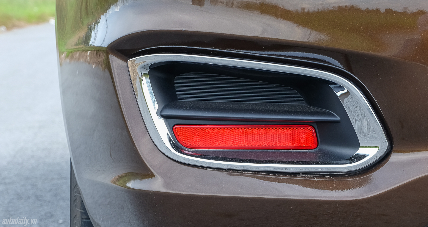 Ảnh ngoại thất Suzuki Ciaz suzuki-ciaz-27.jpg