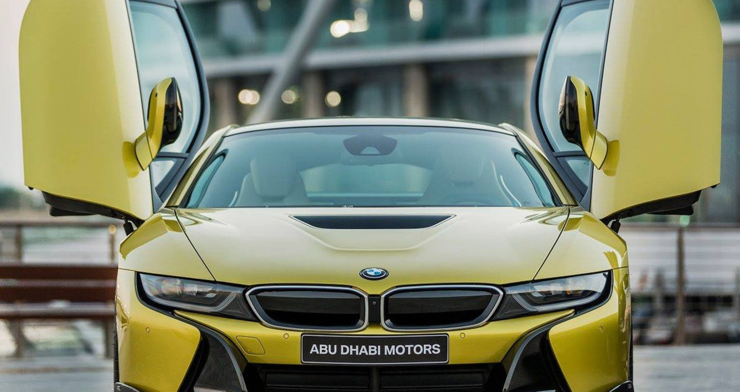 Dàn BMW i8 đủ sắc màu tụ họp colorful-bmw-i8s-at-yas-marina-circuit-14.jpg