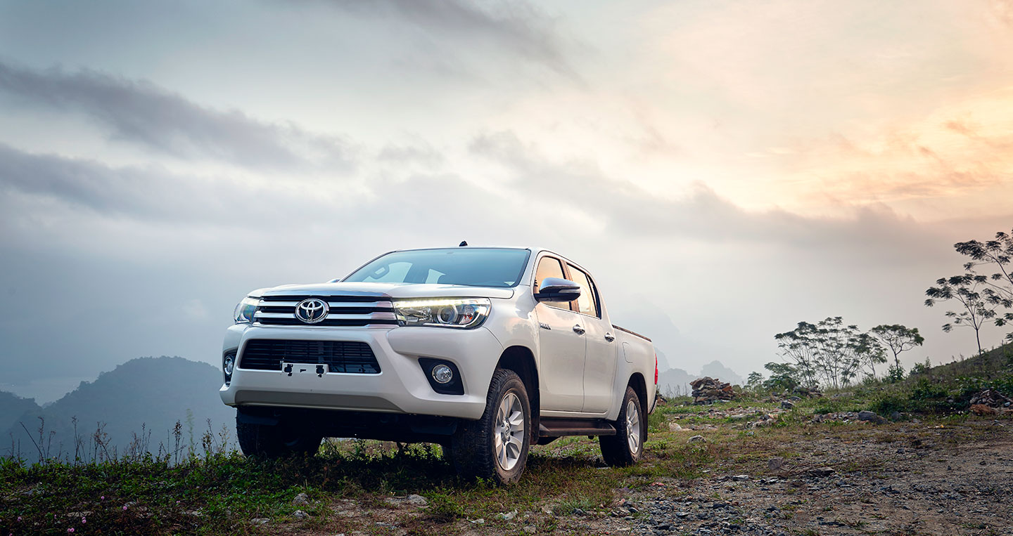 Toyota Việt Nam ra mắt Hilux 2016 3 phiên bản giá từ 693 triệu đồng