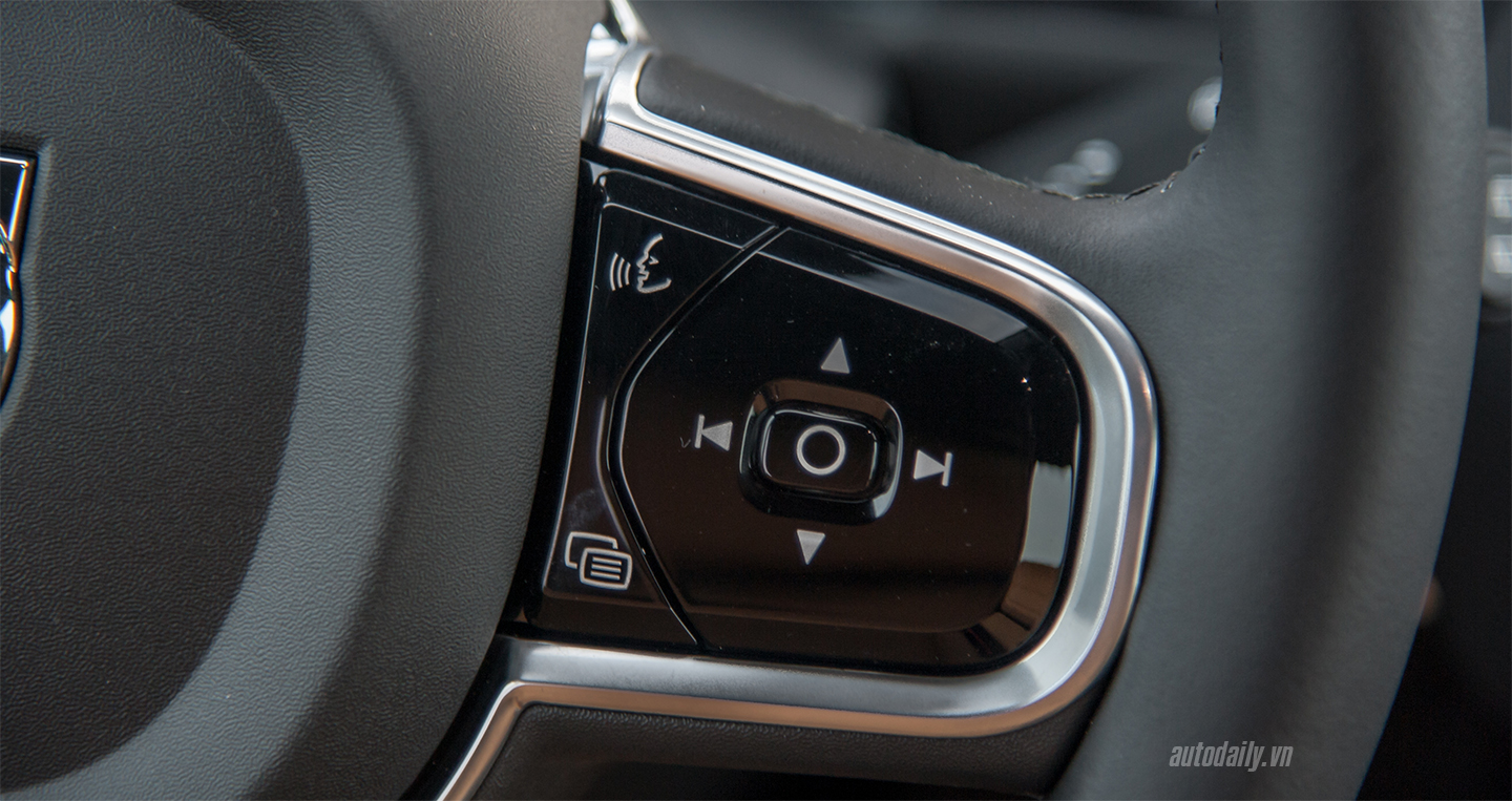 Ảnh chi tiết Volvo XC90 chính hãng giá 3,4 tỷ đồng tại Hà Nội volvo-xc90-13.jpg