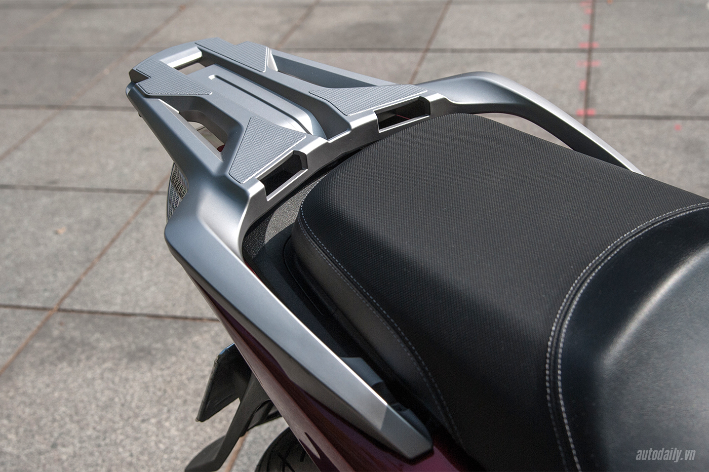 Ảnh chi tiết Honda SH150i ABS 2017 honda-sh-2017-13.jpg