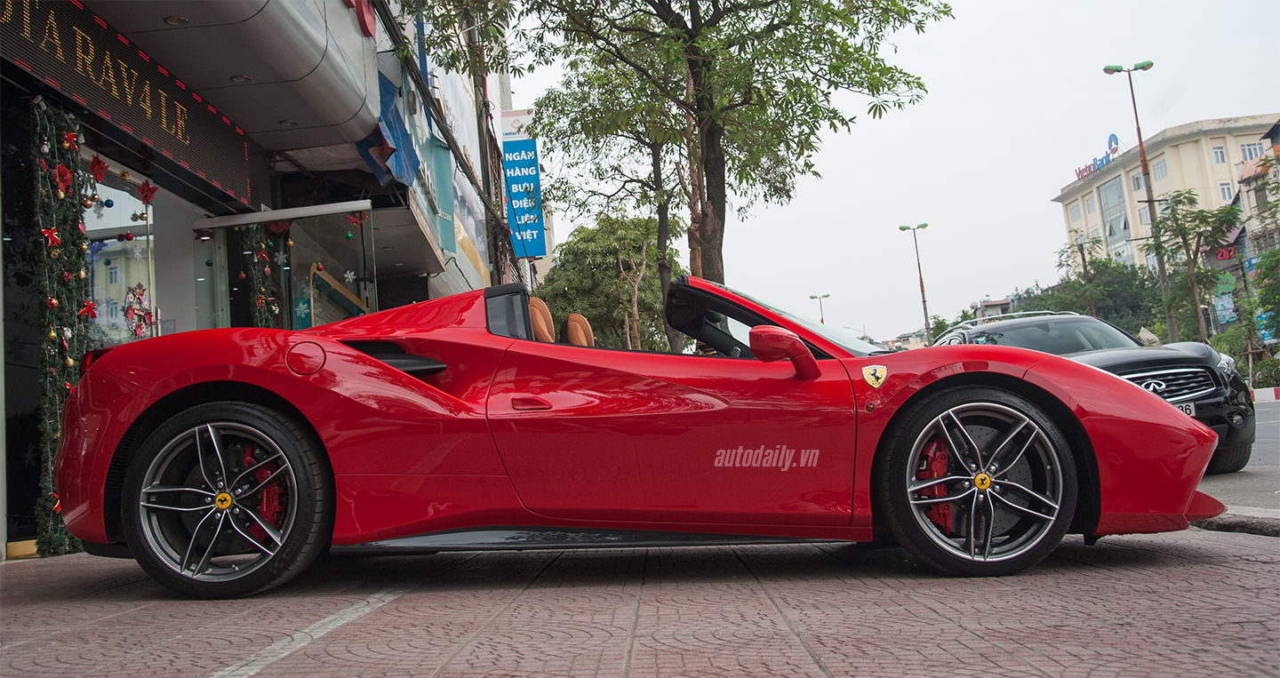 Cận Cảnh Siêu Ngựa Ferrari 488 Spider Thứ 2 Tại Việt Nam