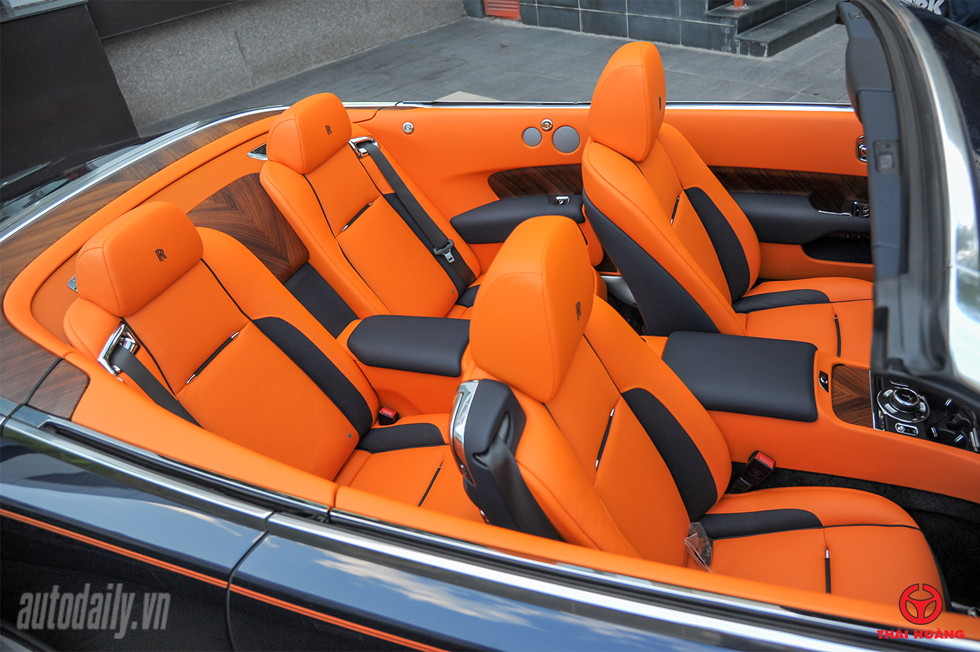 Ảnh chi tiết Rolls-Royce Dawn độc nhất Việt Nam rolls-royce-dawn-30.jpg