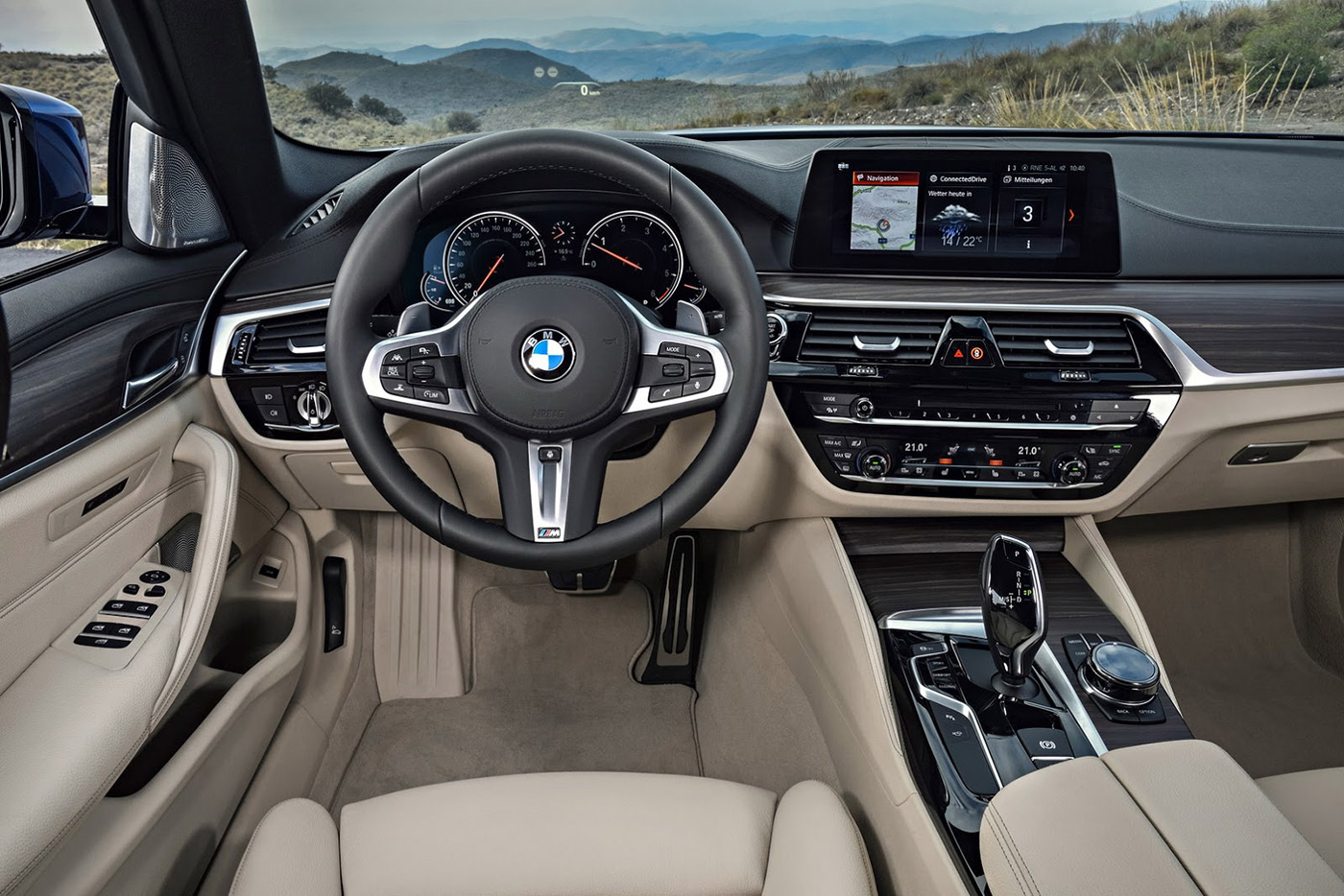 Ảnh chi tiết BMW 5-Series Touring 2017 2018-bmw-5-series-touring-48-1.jpg