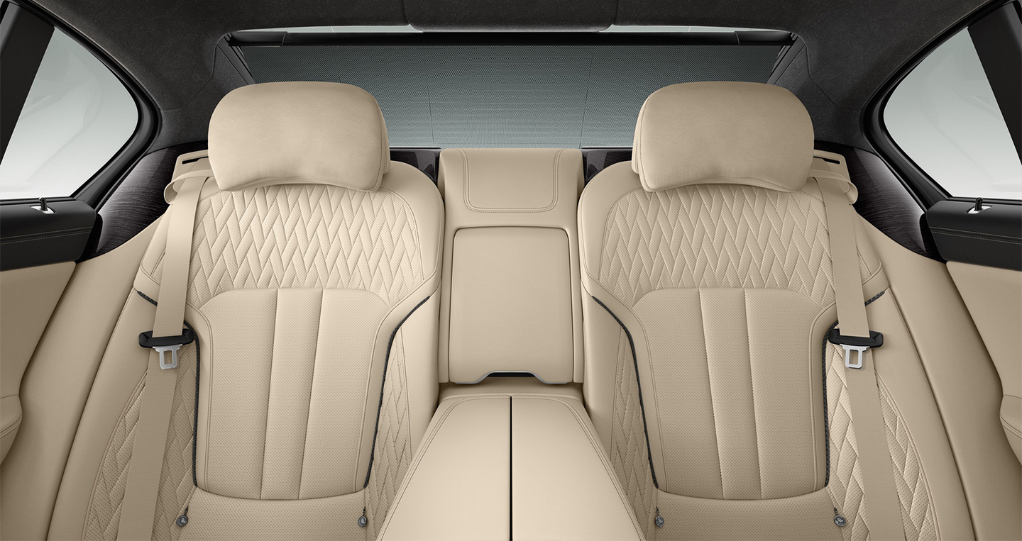 Xem ảnh chi tiết BMW M760i xDrive 2017 2017-bmw-m760li-xdrive-42.jpg