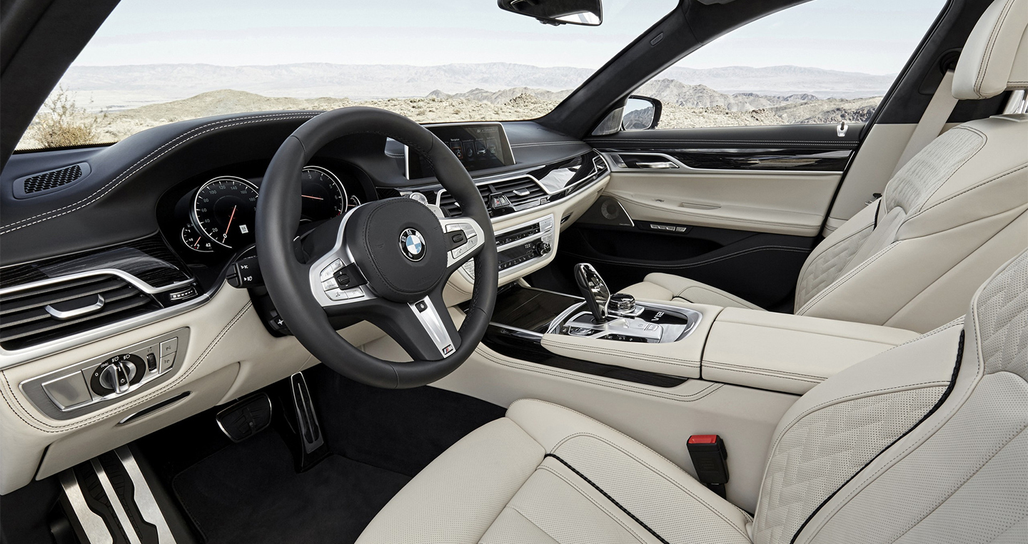 Xem ảnh chi tiết BMW M760i xDrive 2017 2017-bmw-m760li-xdrive-43.jpg