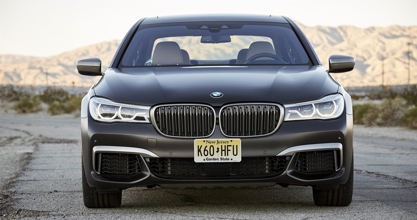 Xem ảnh chi tiết BMW M760i xDrive 2017 2017-bmw-m760li-xdrive-9.jpg