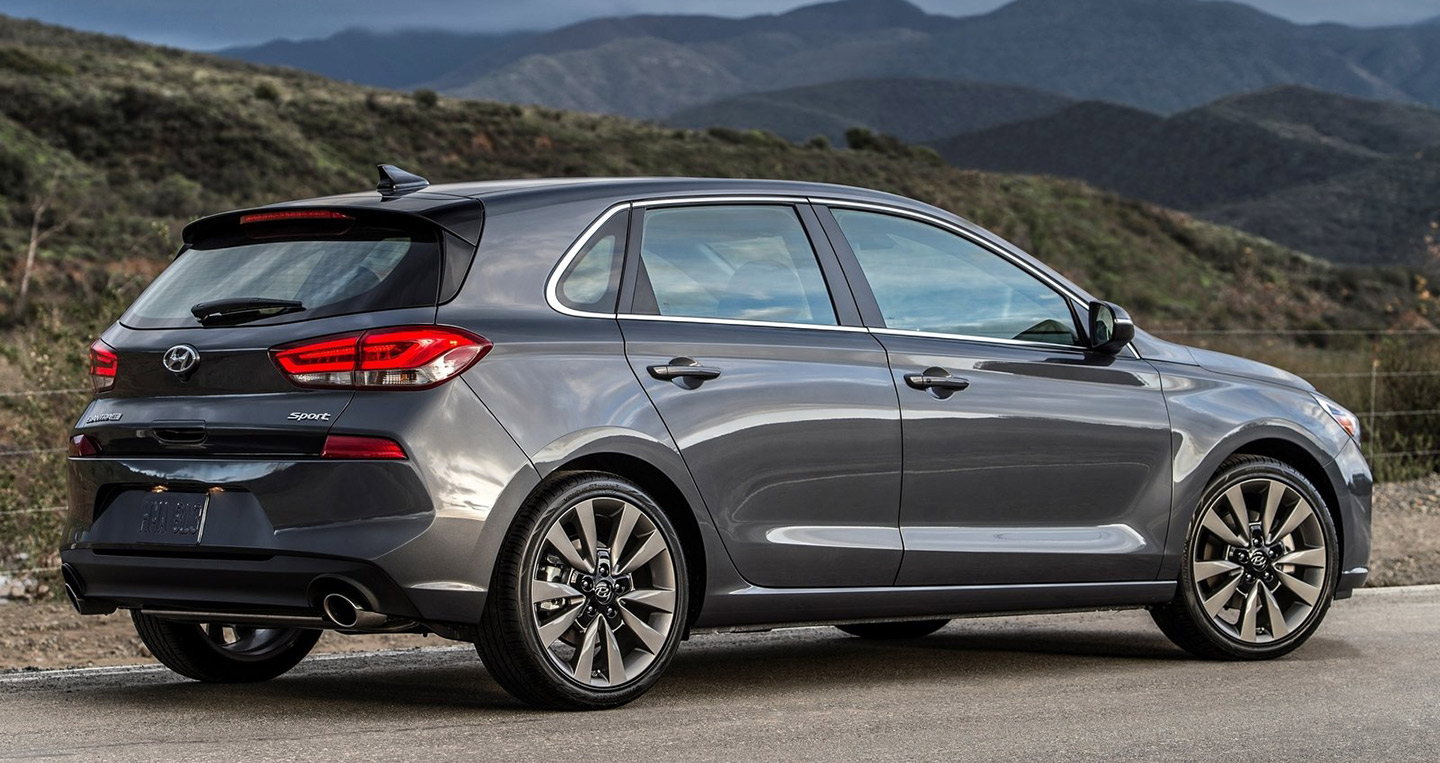 Ảnh chi tiết Hyundai Elantra GT 2018 hyundai-elantra-gt-2018-1600-08.jpg