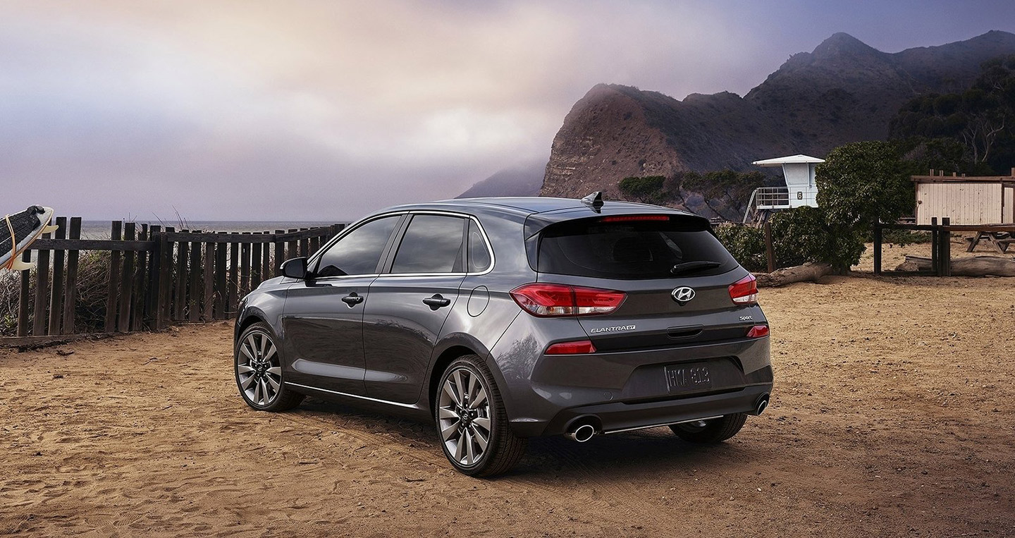 Ảnh chi tiết Hyundai Elantra GT 2018 hyundai-elantra-gt-2018-1600-09.jpg