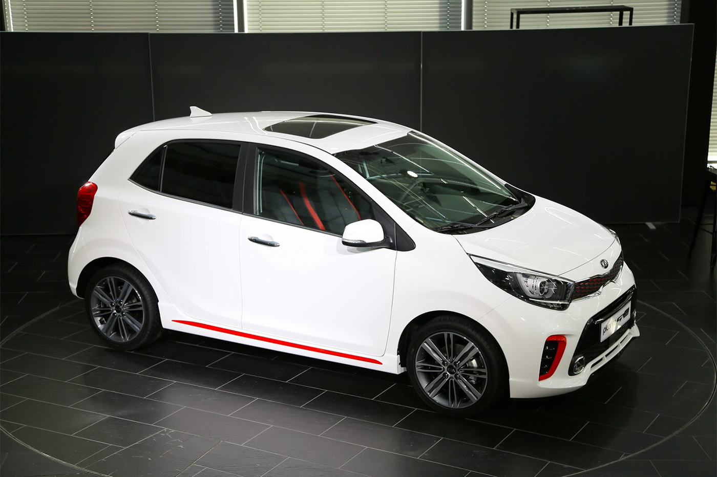 Ảnh chi tiết Kia Morning 2017 phiên bản châu Âu 2017-kia-picanto-14.jpg