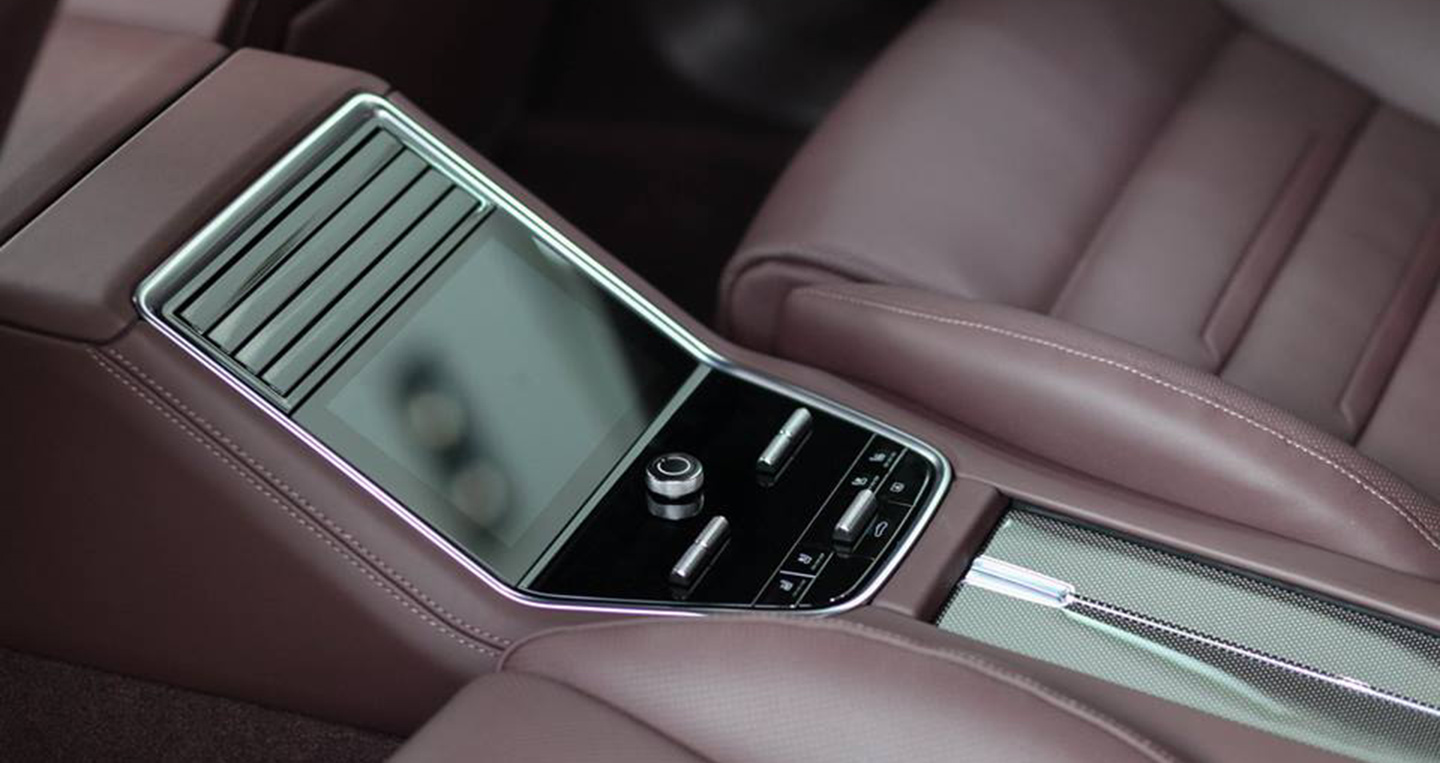 Ảnh chi tiết Porsche Panamera Turbo 2017 giá 12 tỷ trên phố Hà Nội 16832311-577001895829021-1144354708762253090-n.jpg