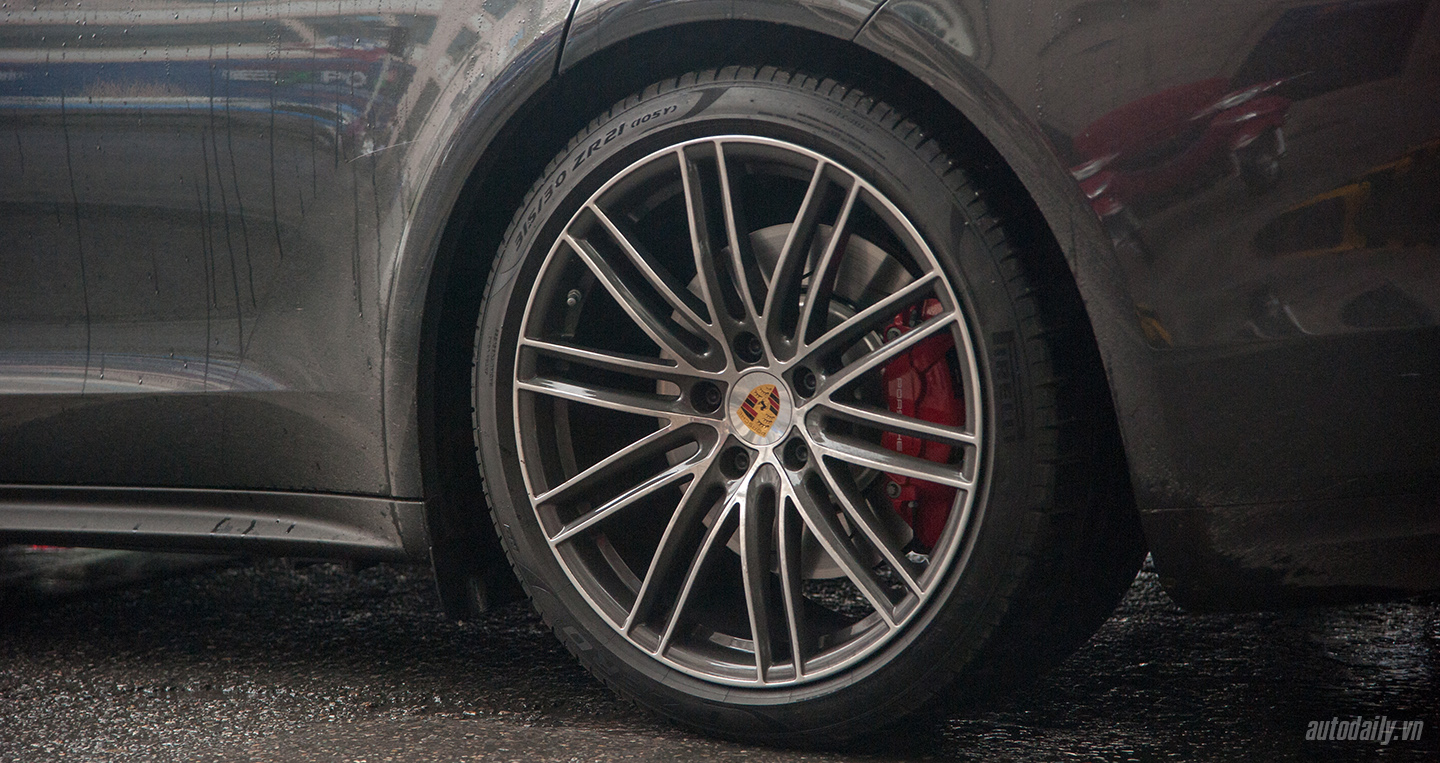 Ảnh chi tiết Porsche Panamera Turbo 2017 giá 12 tỷ trên phố Hà Nội dsc-3474.jpg