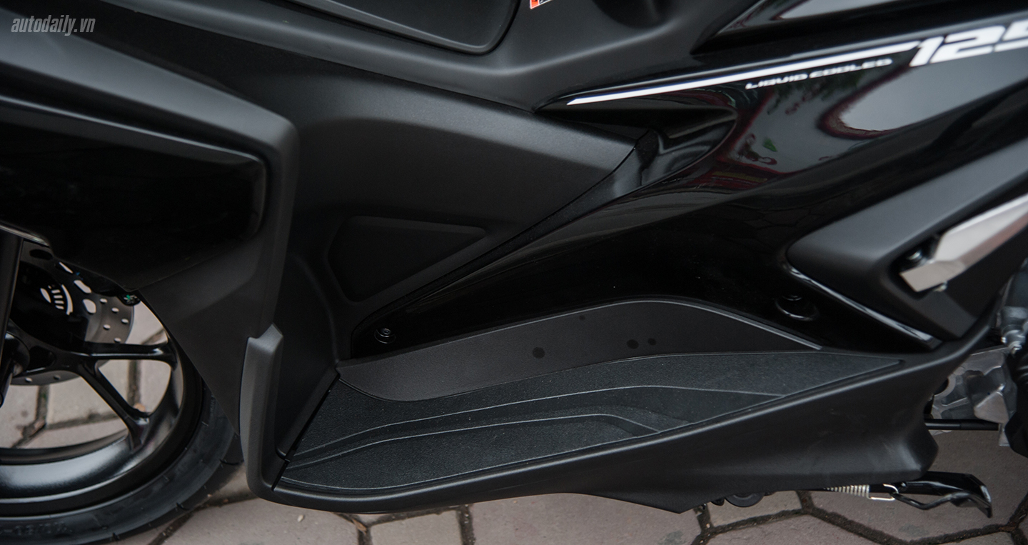 Ảnh chi tiết Yamaha NVX 125 tại đại lý dsc-4558.jpg