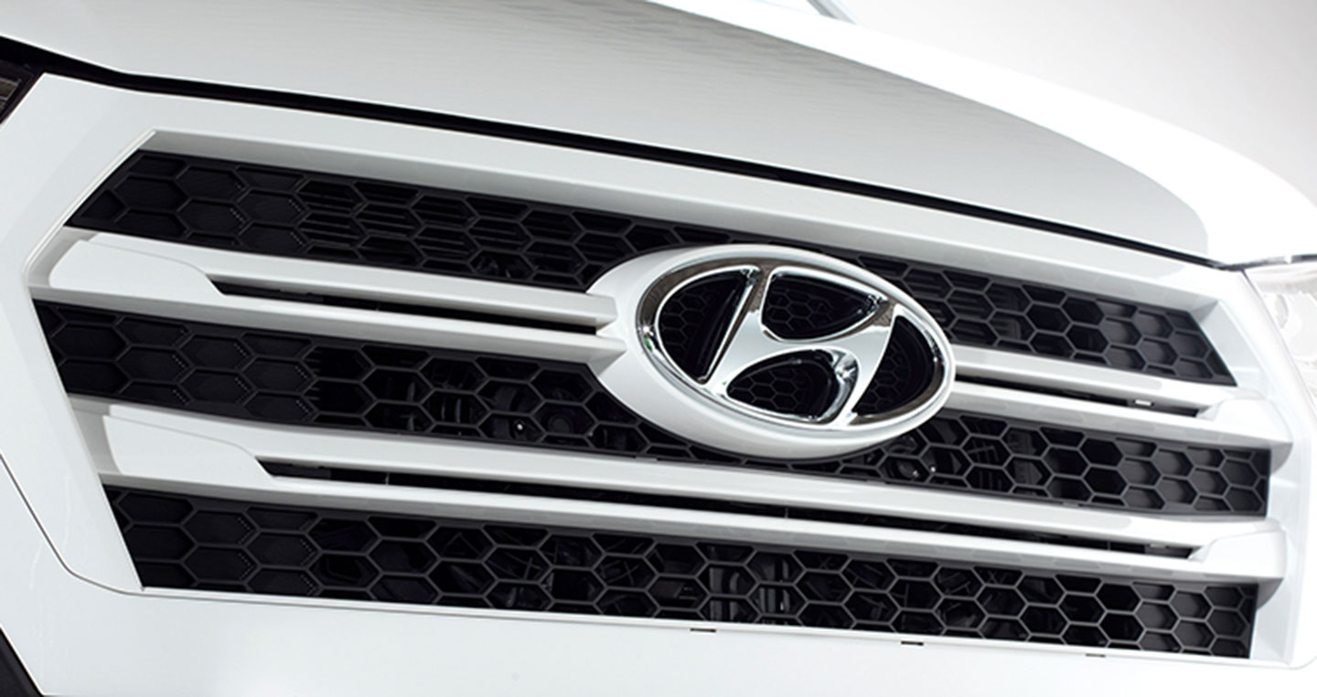 Ảnh chi tiết xe 16 chỗ Hyundai Solati 1-luoi-tan-nhiet.jpg