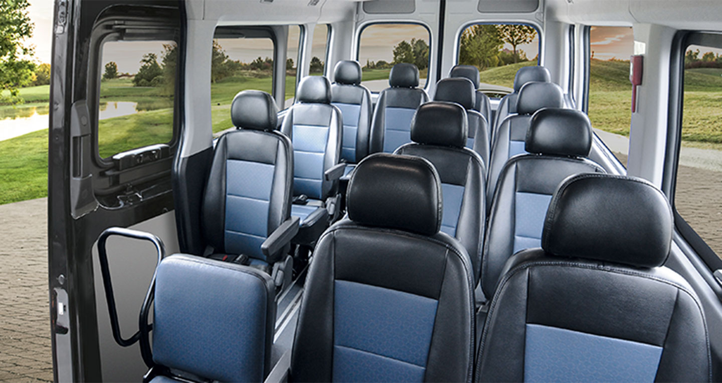 Ảnh chi tiết xe 16 chỗ Hyundai Solati 13-khoanh-hanh-khach.jpg