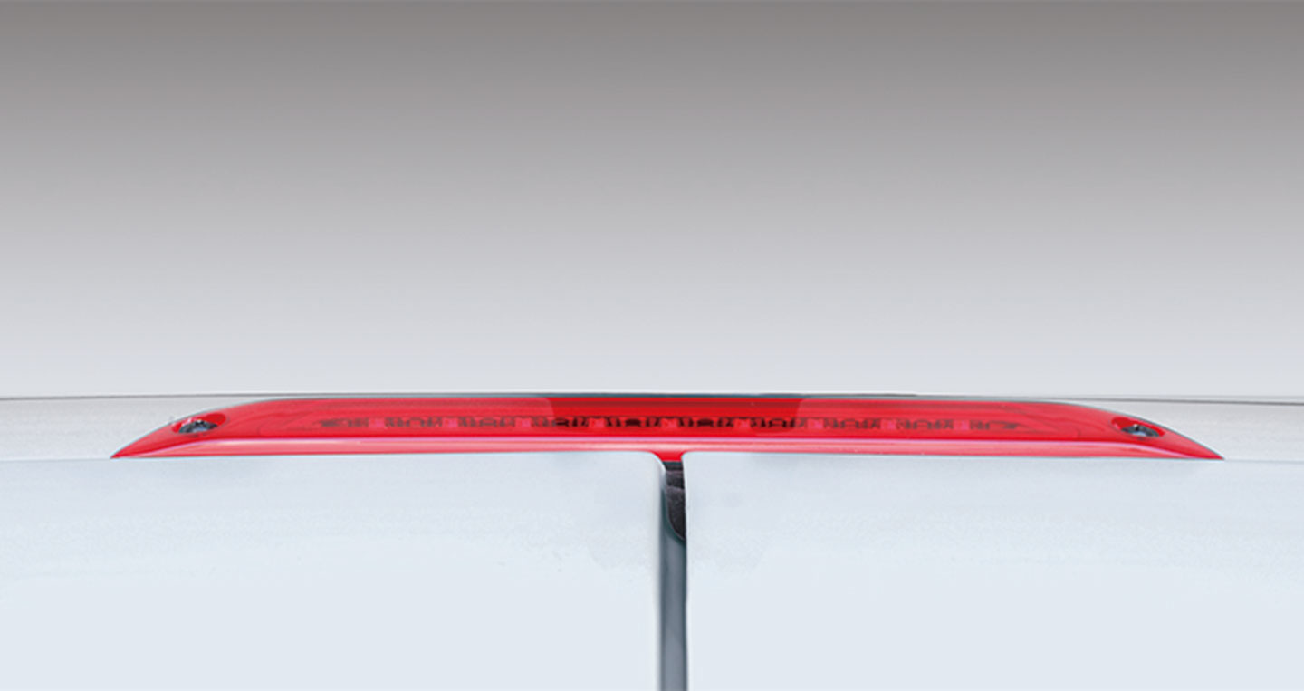 Ảnh chi tiết xe 16 chỗ Hyundai Solati 8-den-phanh.jpg