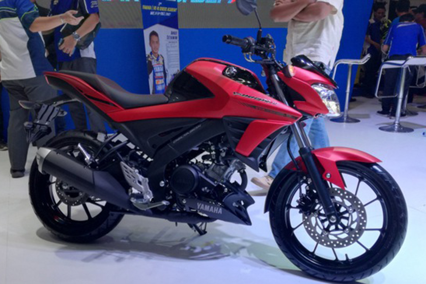 Yamaha FZ-150i ra mắt phiên bản 2017, trang bị động cơ mới