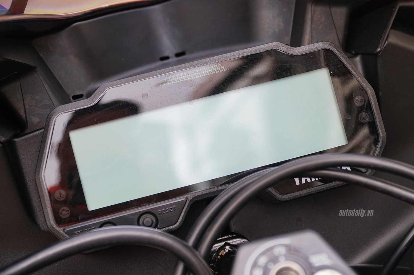 Ảnh chi tiết Yamaha R15 V3.0 2017 giá hơn 110 triệu tại Hà Nội yamaha-r15-2017-10.jpg