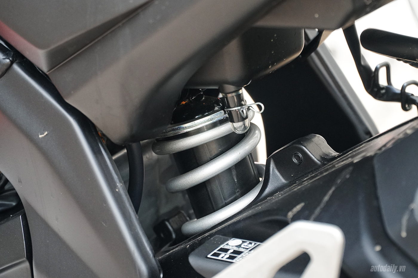 Ảnh chi tiết Yamaha R15 V3.0 2017 giá hơn 110 triệu tại Hà Nội yamaha-r15-2017-13.jpg