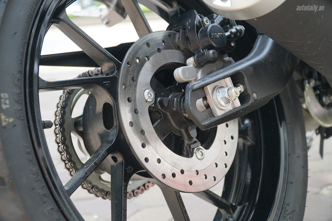 Ảnh chi tiết Yamaha R15 V3.0 2017 giá hơn 110 triệu tại Hà Nội yamaha-r15-2017-14.jpg