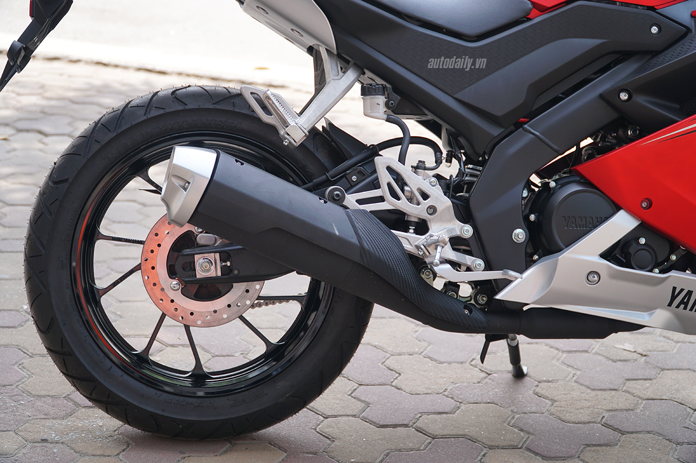 Ảnh chi tiết Yamaha R15 V3.0 2017 giá hơn 110 triệu tại Hà Nội yamaha-r15-2017-20.jpg