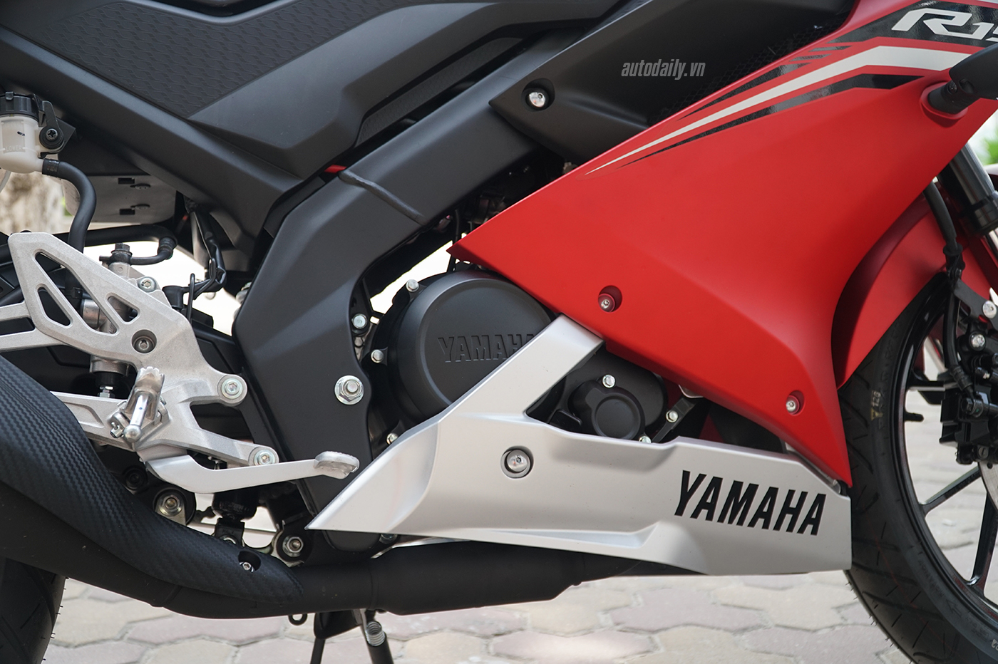 Ảnh chi tiết Yamaha R15 V3.0 2017 giá hơn 110 triệu tại Hà Nội yamaha-r15-2017-6.jpg