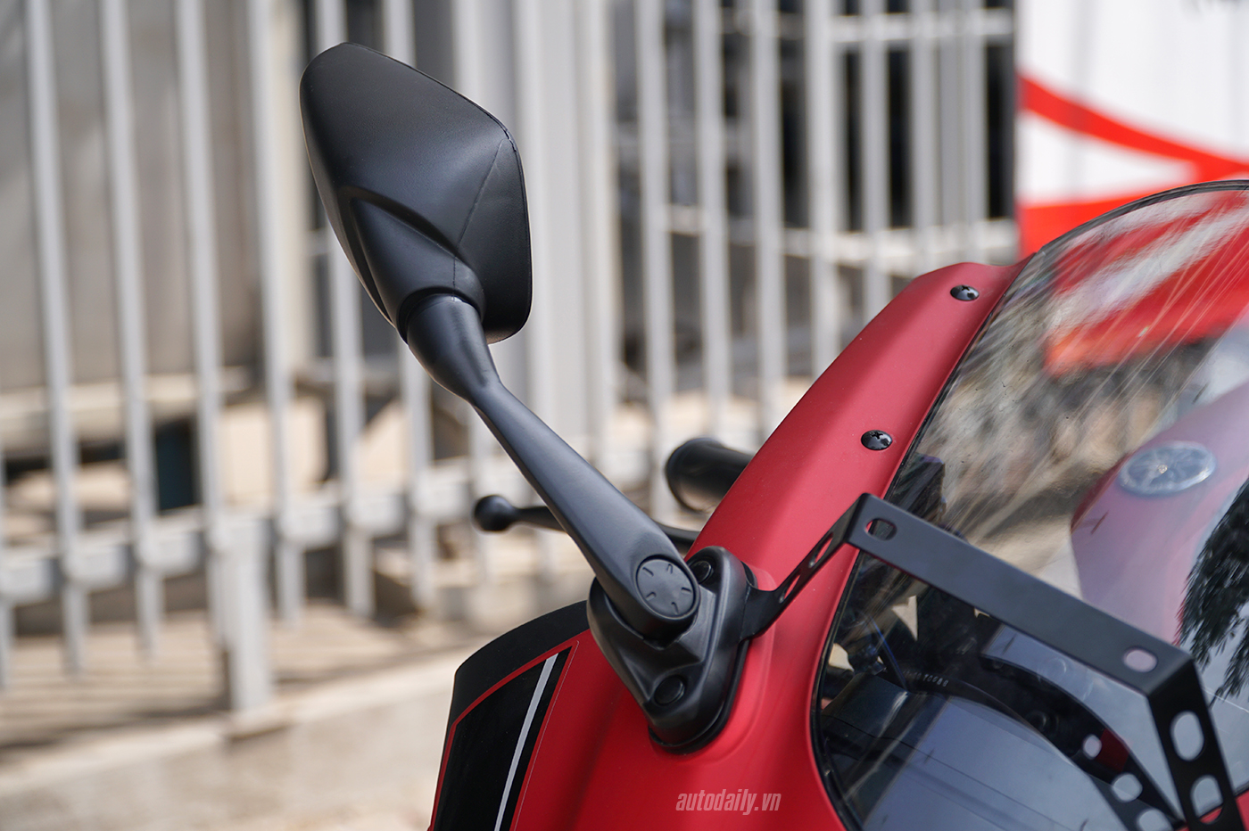 Ảnh chi tiết Yamaha R15 V3.0 2017 giá hơn 110 triệu tại Hà Nội yamaha-r15-2017-9.jpg