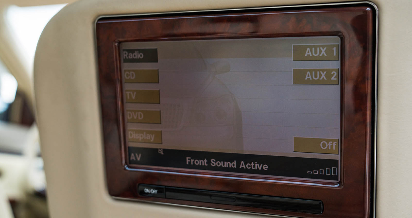 Ảnh chi tiết Sedan siêu sang Maybach 62 đời 2004 maybach-62-30.jpg