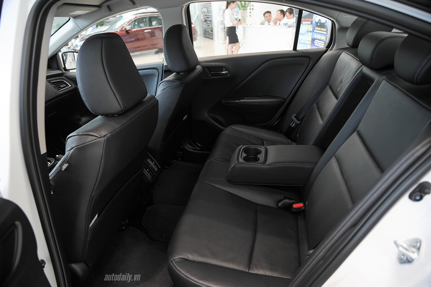 Xem thêm ảnh chi tiết Honda City 1.5TOP 2017 giá 604 triệu honda-city-2017-2.jpg