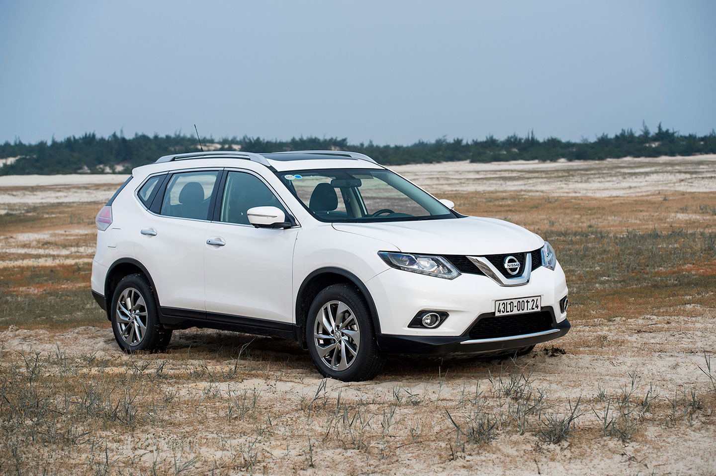 Quick Drive 2017 Nissan Rogue Hybrid Previewed by XTrail Hybrid