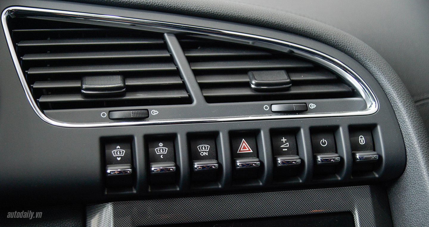 Ảnh chi tiết Peugeot 3008 bản nâng cấp tại Việt Nam peugeot-3008-24.jpg