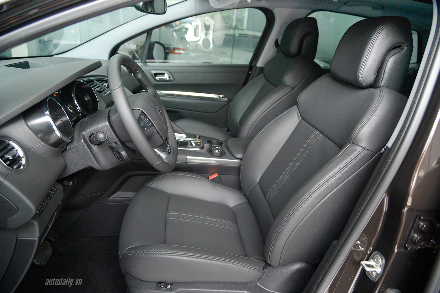 Ảnh chi tiết Peugeot 3008 bản nâng cấp tại Việt Nam peugeot-3008-28.jpg