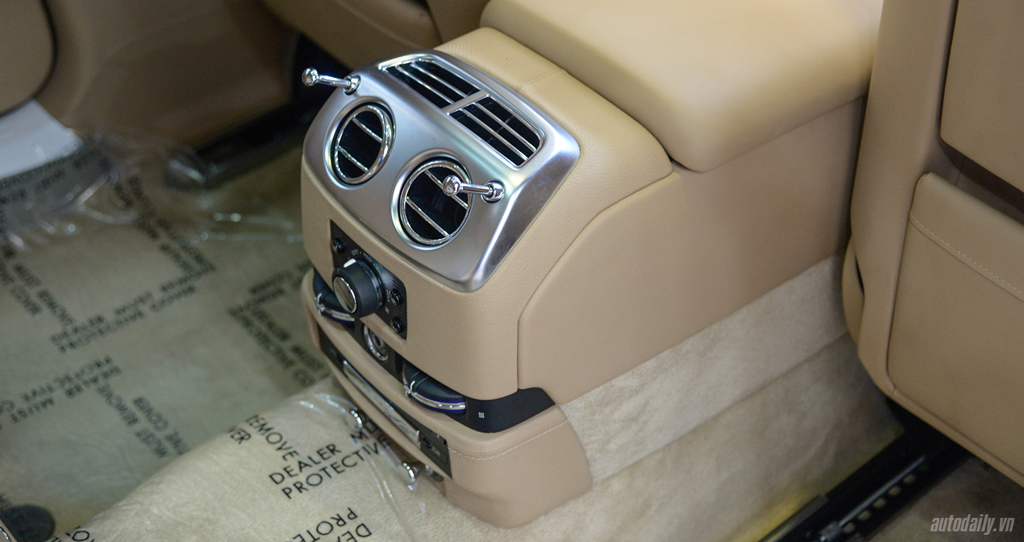 Ảnh chi tiết Rolls-Royce Ghost Series II giá 25 tỷ tại Hà Nội rolls-royce-ghost-12.jpg