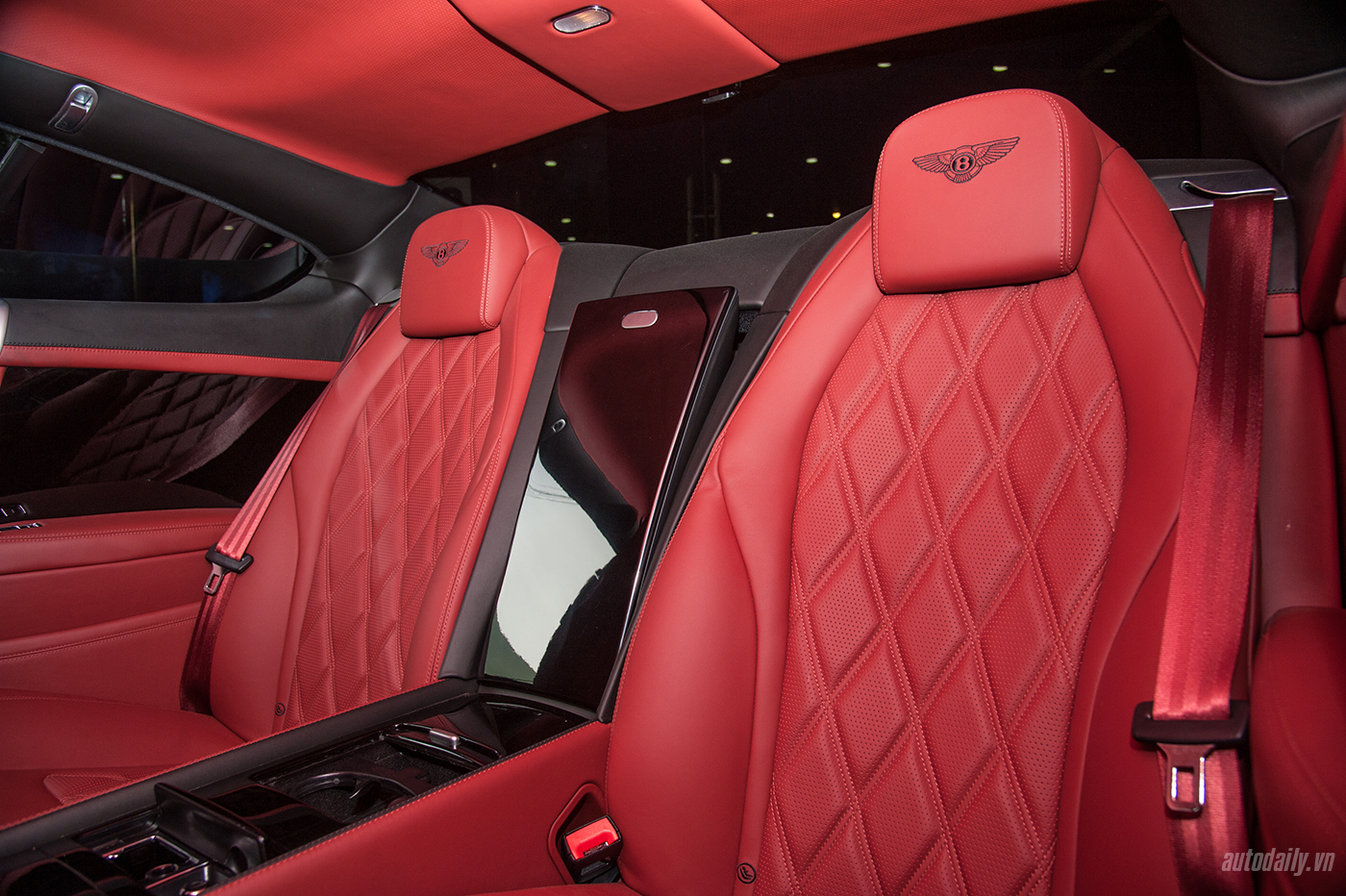 Ảnh chi tiết Bentley Continental GT Speed giá 11,5 tỷ tại Việt Nam bentley-gt-speed-13.jpg